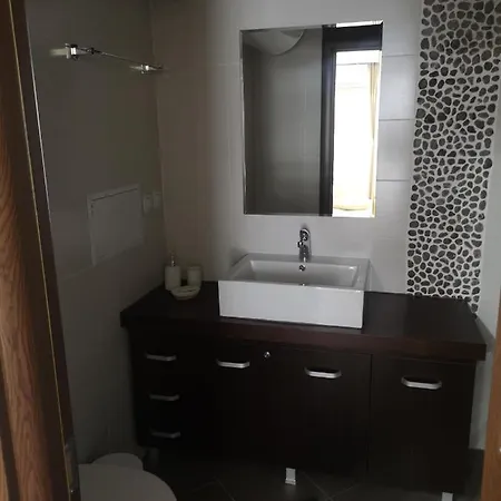 Grand D104 Apartment *